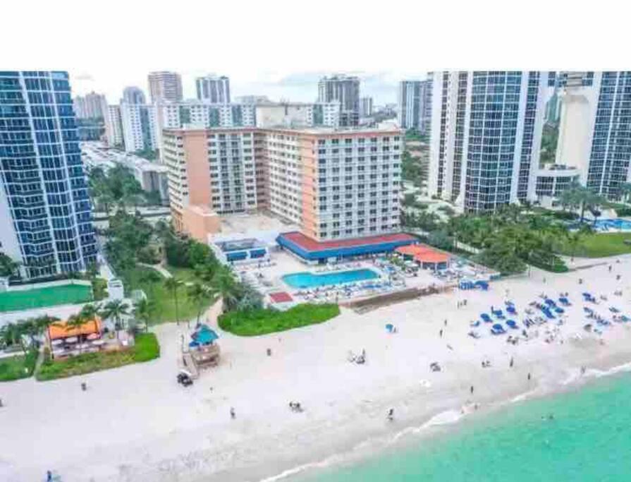 Alojamiento Con Balcon Hacia La Playa 115 Маями Бийч Екстериор снимка